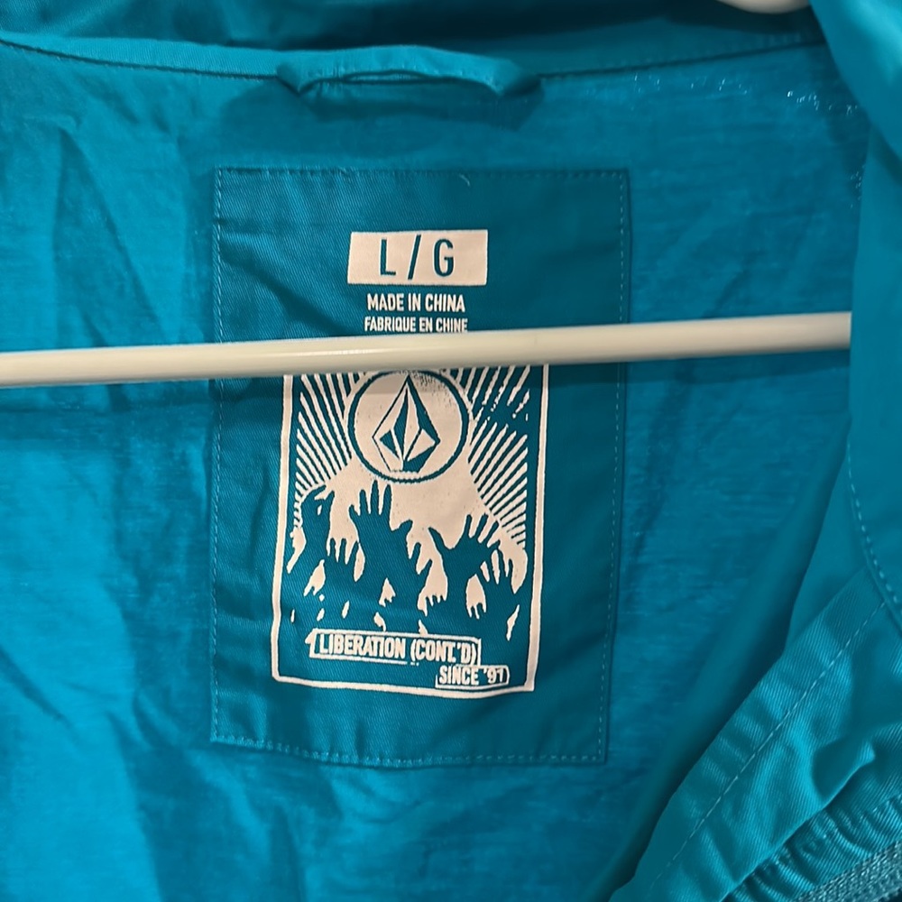 Volcom Windbreaker - Picture 3 of 3